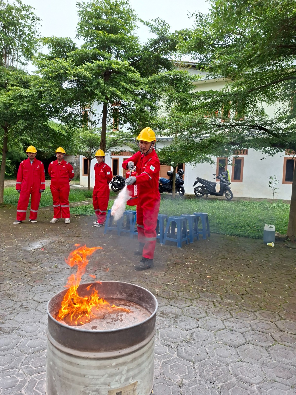 Pelatihan Damkar 02